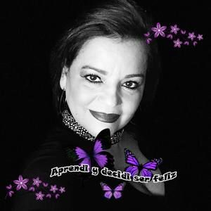 Meet your Posher, Gloria